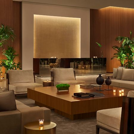阿布扎比伊迪逊酒店 外观 照片 The lobby of the Mandarin Oriental, Tokyo