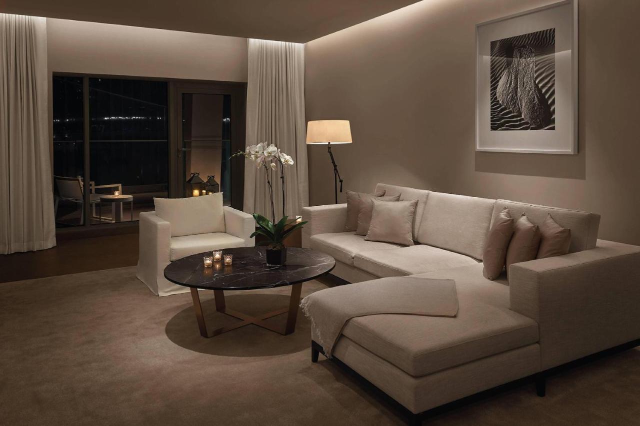 阿布扎比伊迪逊酒店 外观 照片 A living room