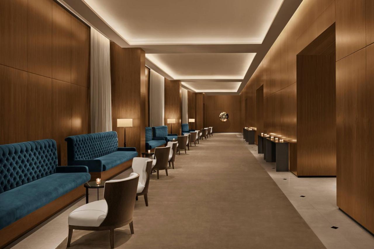阿布扎比伊迪逊酒店 外观 照片 The interior of the lounge