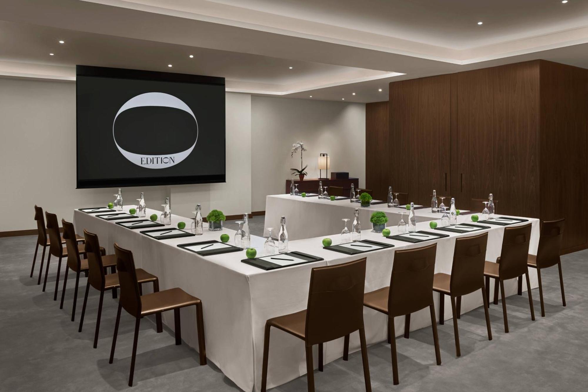 阿布扎比伊迪逊酒店 外观 照片 Meeting room at Le Méridien, Dubai