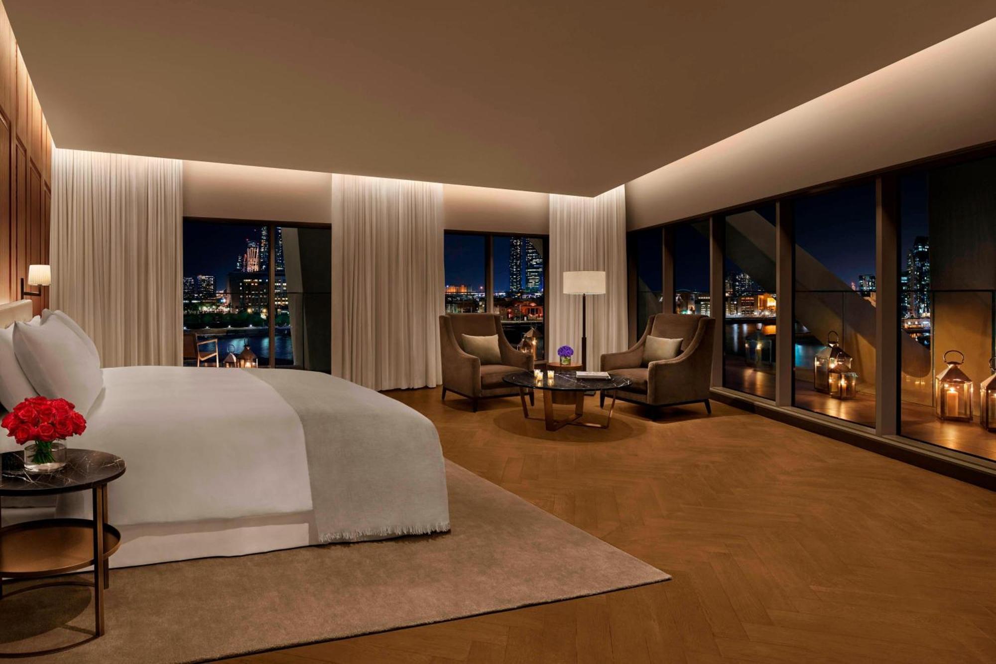 阿布扎比伊迪逊酒店 外观 照片 A bedroom at The Ritz-Carlton, New York, Central Park